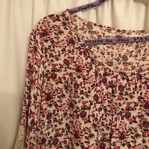 3 FOR 20 Hollister Lace Detailed Floral Top